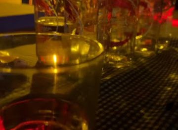 philippines/bicol-region/nightclub/white-petals