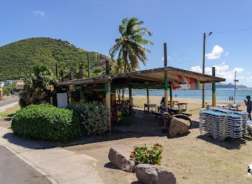 Inon's Beach Bar