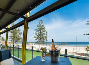 australia/adelaide/glenelg/nightclub/glenelg-surf-life-saving-club