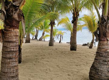 honduras/cayos-cochinos/nightclub/cayo-cochino-menor