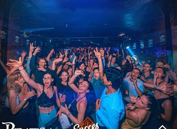 Complex Club
