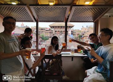 nepal/bhaktapur/nightclub/chiyabhatti-cafe