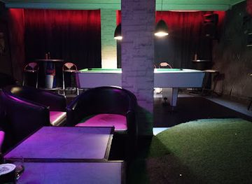 gabon/chaillu-massif/nightclub/chill-out