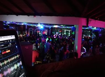 ecuador/orellana-region/nightclub/discoteca-los-pomos