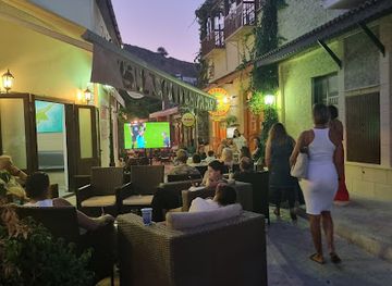 cyprus/pissouri-village/nightclub/the-bunch-of-grapes-restaurant