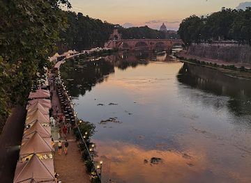 italy/rome/trastevere/nightclub/le-notti-sul-tevere