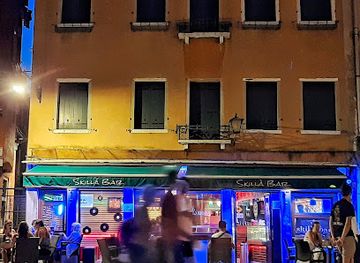 italy/venice/dorsoduro/nightclub/skilla-bar
