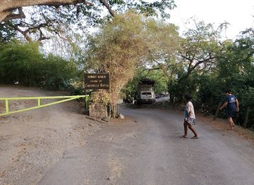 saint-kitts-and-nevis/middle-island/nightclub/railway-bar-and-grill