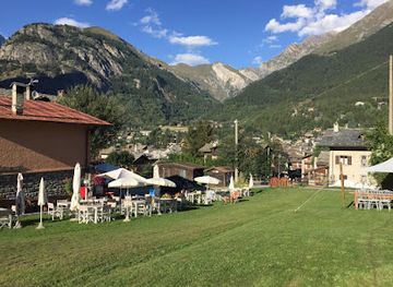 italy/courmayeur/nightclub/bar-du-skilift