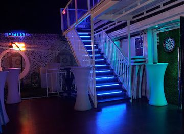 8Rivaz Ultra Lounge