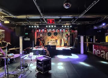 germany/hamburg/sternschanze/nightclub/headcrash