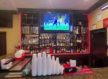 the-bahamas/grand-bahama-island/nightclub/no-holds-bar