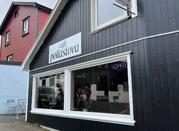 faroe-islands/sorvagur/nightclub/resturant-cafe-pollastova