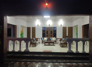 bangladesh/srimangal/nightclub/manukul