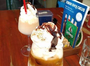 slovenia/skocjan-caves/nightclub/itak-bar-danijel-stjepanovic-s-p