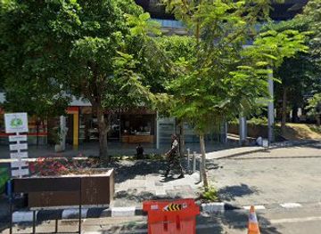 indonesia/labuan-bajo/nightclub/on-the-rocks