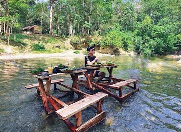 indonesia/bukit-lawang/nightclub/landak-river