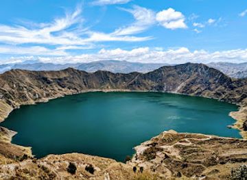 ecuador/quilotoa-crater-lake/nightclub/quilotoa-lake