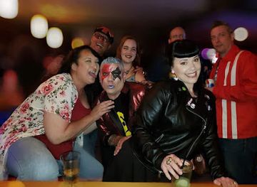 Flask Lounge