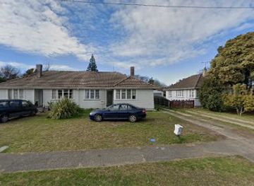 new-zealand/gisborne/nightclub/gay-sausage-sizzle