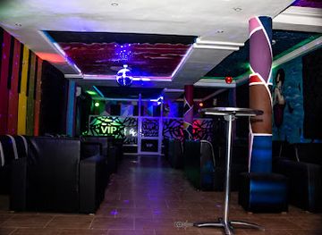 Wiz Night Club