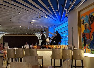 the-bahamas/nassau/cable-beach/nightclub/jazz-bar