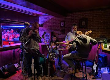 saint-pierre-and-miquelon/pointe-aux-canons/nightclub/le-bar-du-joinville