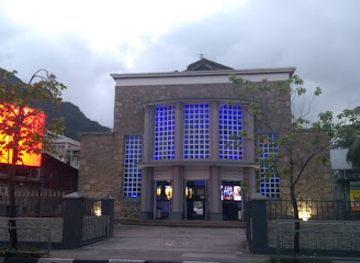 seychelles/desroches-island/nightclub/deepam-cinema