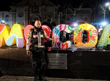 ecuador/quilotoa-crater-lake/nightclub/quilotoa-loop