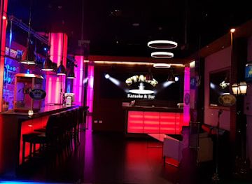 israel/netanya/nightclub/stage-karaoke-bar