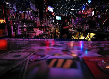 california/castro-valley/nightclub/doucet-saloon