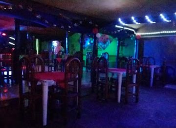 mexico/ixtapa-zihuatanejo/zihuatanejo/nightclub/el-charco-de-las-ranas-2