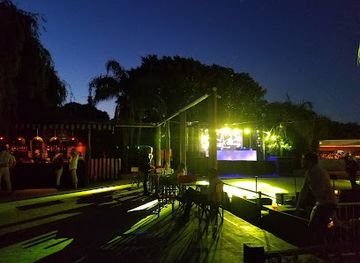 argentina/pampas/nightclub/terrazas-del-este