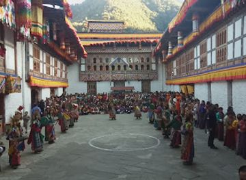 bhutan/lhuntse-district/nightclub/lhuentse-dzong