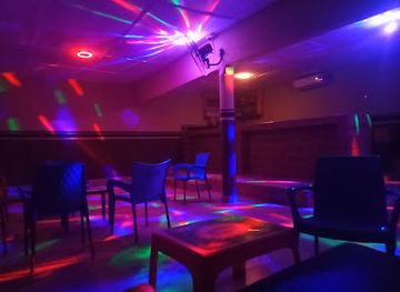 De' Xperience PuB and Night Club