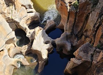 south-africa/blyde-river-canyon-nature-reserve/nightclub/bourke-s-luck-potholes