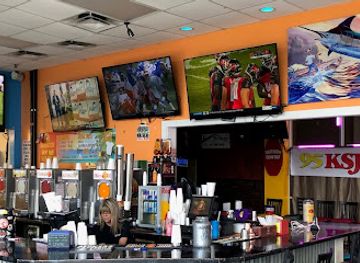 alabama/orange-beach/nightclub/island-time-daiquiris-pizza-at-the-wharf