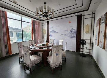 rwanda/kigali/gacuriro/nightclub/dmall