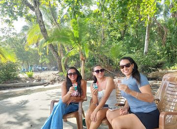 costa-rica/manuel-antonio-national-park/nightclub/cocos