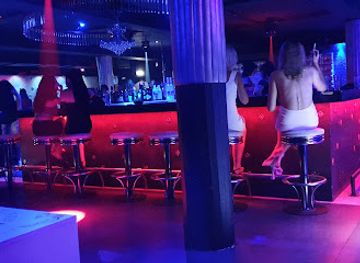 Royalty club
