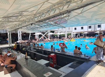 ukraine/kharkiv/svobody-square/nightclub/arizona-place