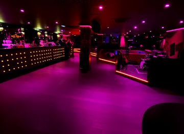 france/nice/promenade-des-anglais/nightclub/au-son-des-guitares