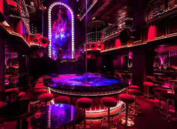 thailand/bangkok/siam/nightclub/fuchsia-bkk