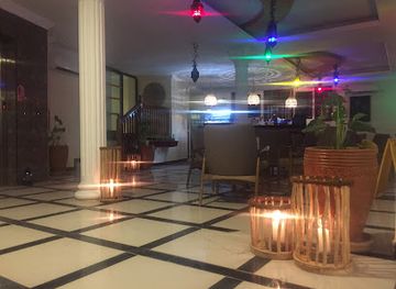 tanzania/stone-town/old-fort/nightclub/karaoke-coffeeshop-at-spice