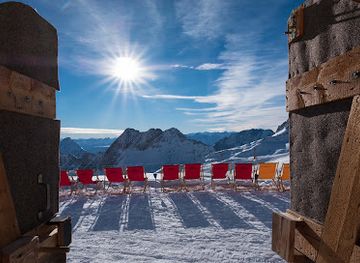 germany/zugspitze/nightclub/iglu-dorf-zugspitze