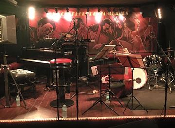 france/cote-des-blancs/nightclub/la-chapelle-des-lombards