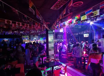 White house Night Club Live Karaoke Nadi