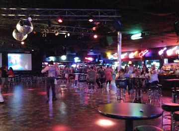 texas/abilene/nightclub/guitars-cadillacs