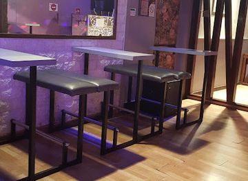 france/champagne/nightclub/husson-alain-hibiscus-discotheque