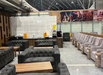 india/kashmir-great-lakes/nightclub/paahun-the-executive-lounge